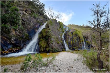 Cachoeiras do Vale do Céu,  Região da Serra da Canastra - foto: Roberto Torrubia Cachoeiras do Vale do Céu,  Região da Serra da Canastra - foto: Roberto Torrubia