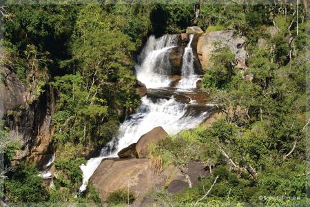 Cachoeira dos Henriques - Paraisópolis MG - Serra da Mantiqueira - Foto: Roberto Torrubia Cachoeira dos Henriques - Paraisópolis MG - Serra da Mantiqueira - Foto: Roberto Torrubia